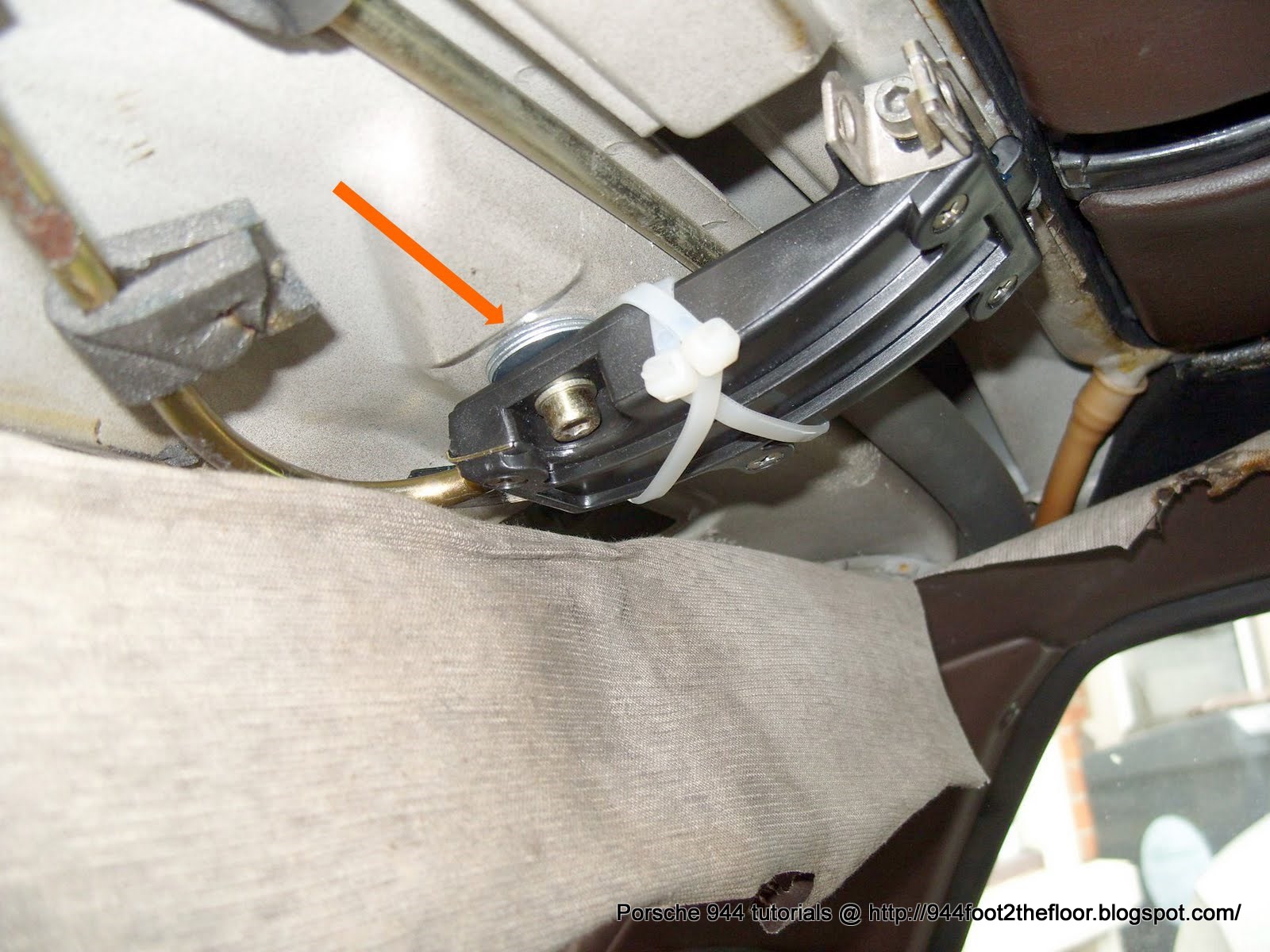 944 Foot To The Floor How to repair sunroof on a Porsche 944 (Square